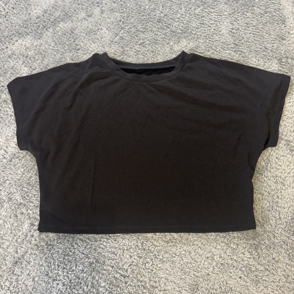 NEW Women Short Sleeve Crop Top Size M Black Stretch Polyester Spandex